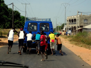 hmm, even aanduwen zodat we kunnen opstarten.